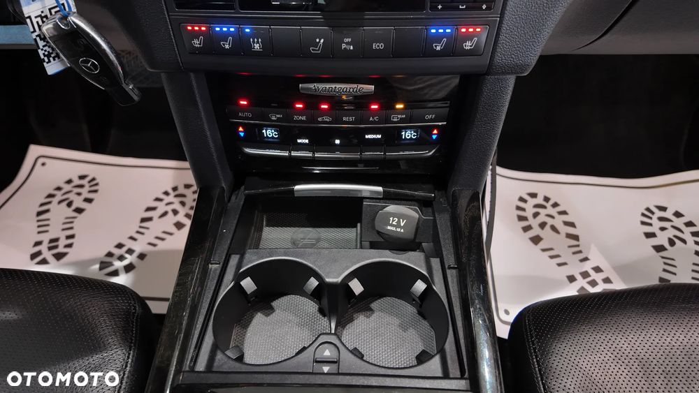 Mercedes-Benz Klasa E 350 CDI DPF BlueEFFICIENCY 7G-TRONIC Avantgarde - 38