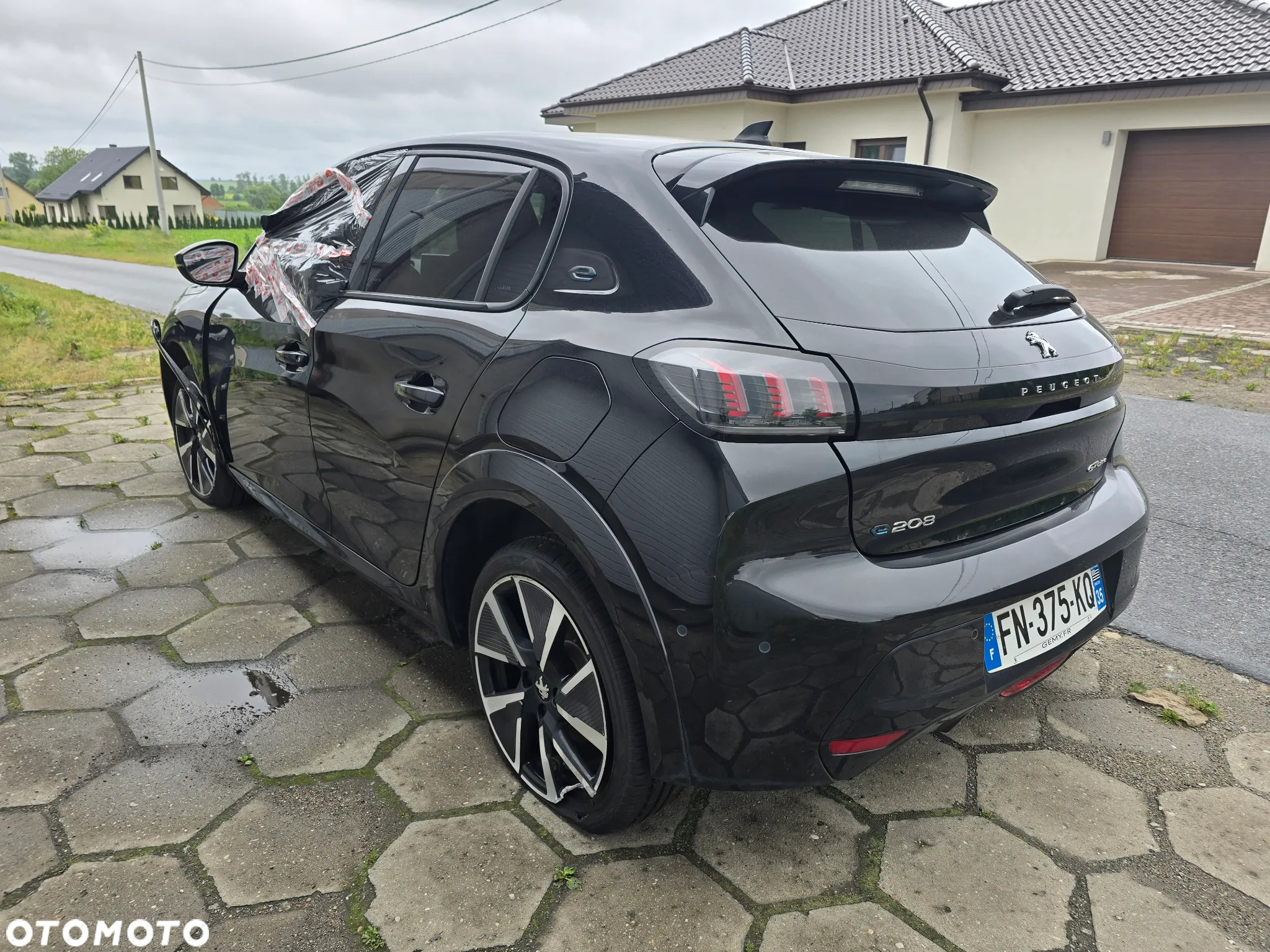 Peugeot 208 e-208 GT Line - 2