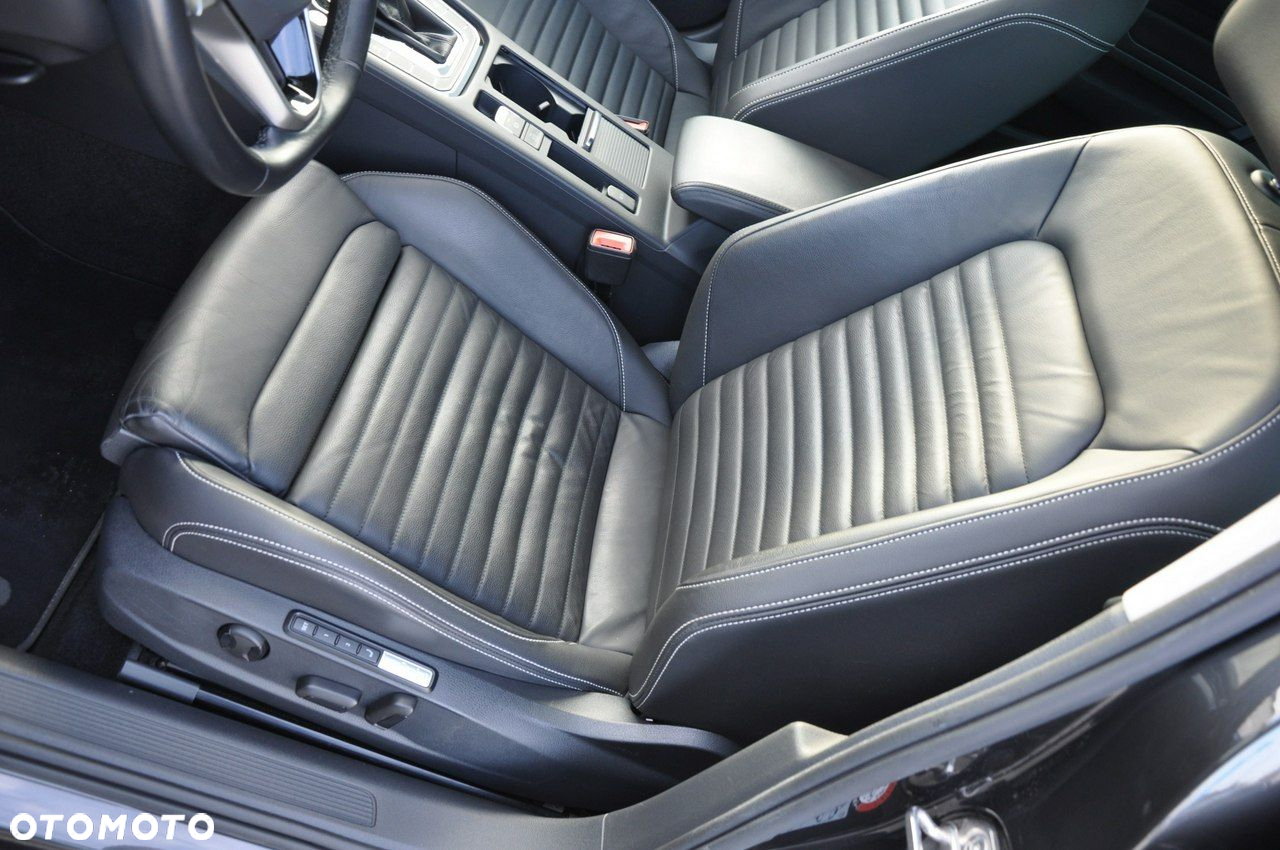 Volkswagen Passat 2.0 TDI EVO Business DSG - 7