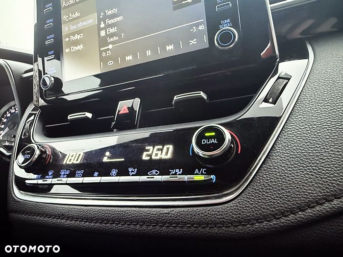 Toyota Corolla 1.8 Hybrid Comfort - 16