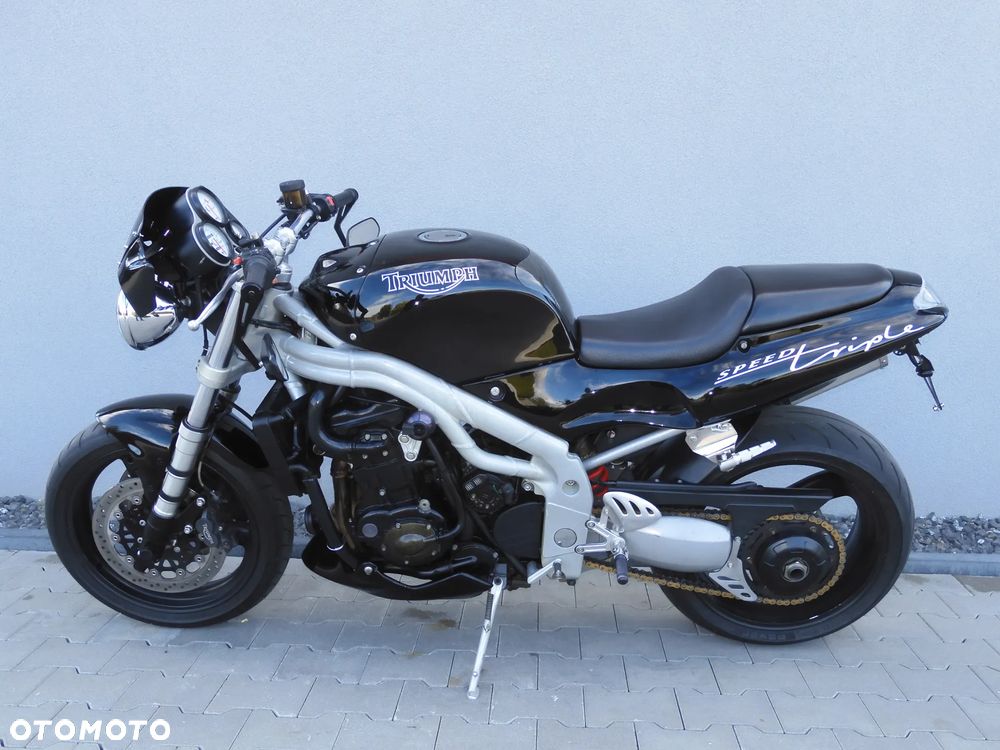 Triumph Speed Triple - 30