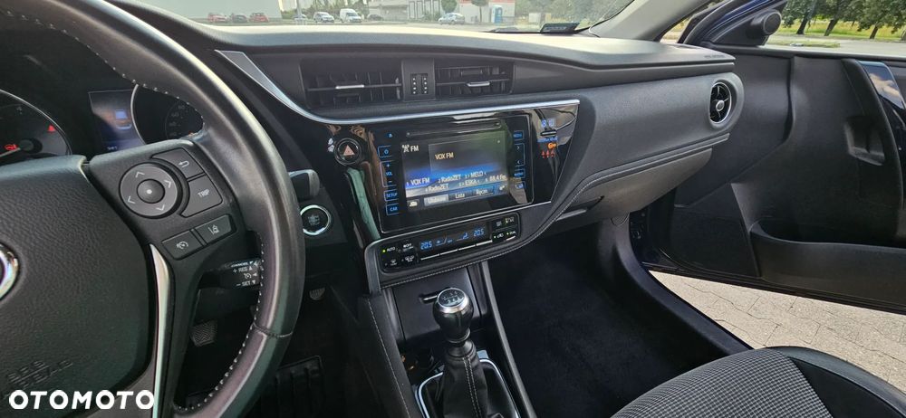 Toyota Auris 1.2 T Prestige - 12