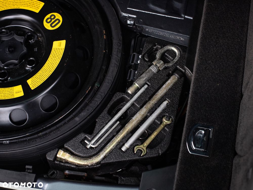 Porsche Cayenne - 35