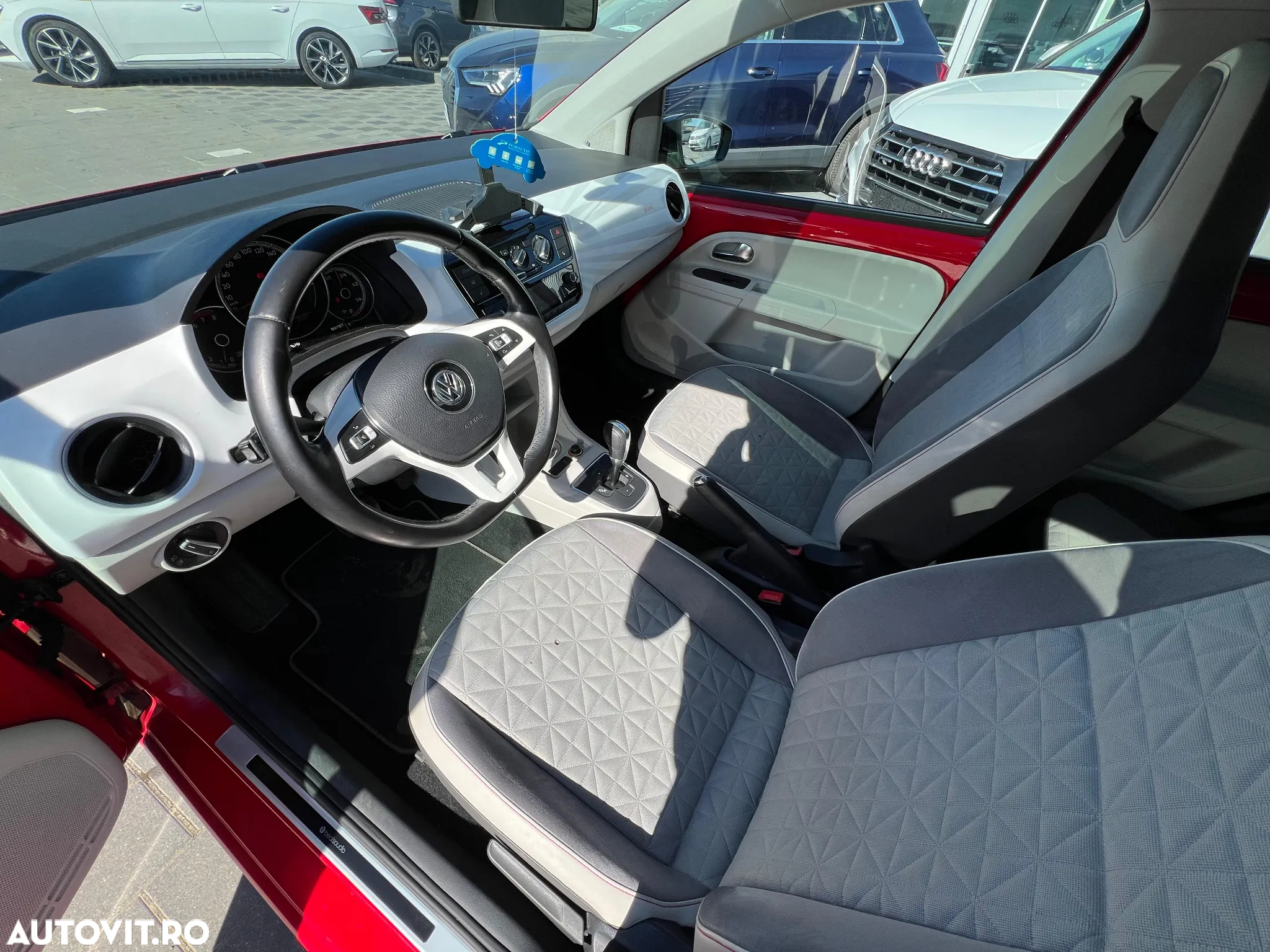 Volkswagen up! 1.0 BMT MPI High Aut. - 11
