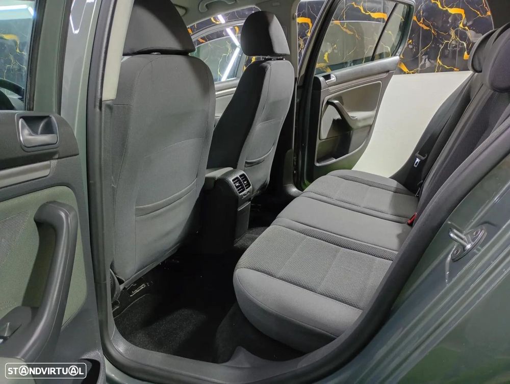 VW Golf - 33