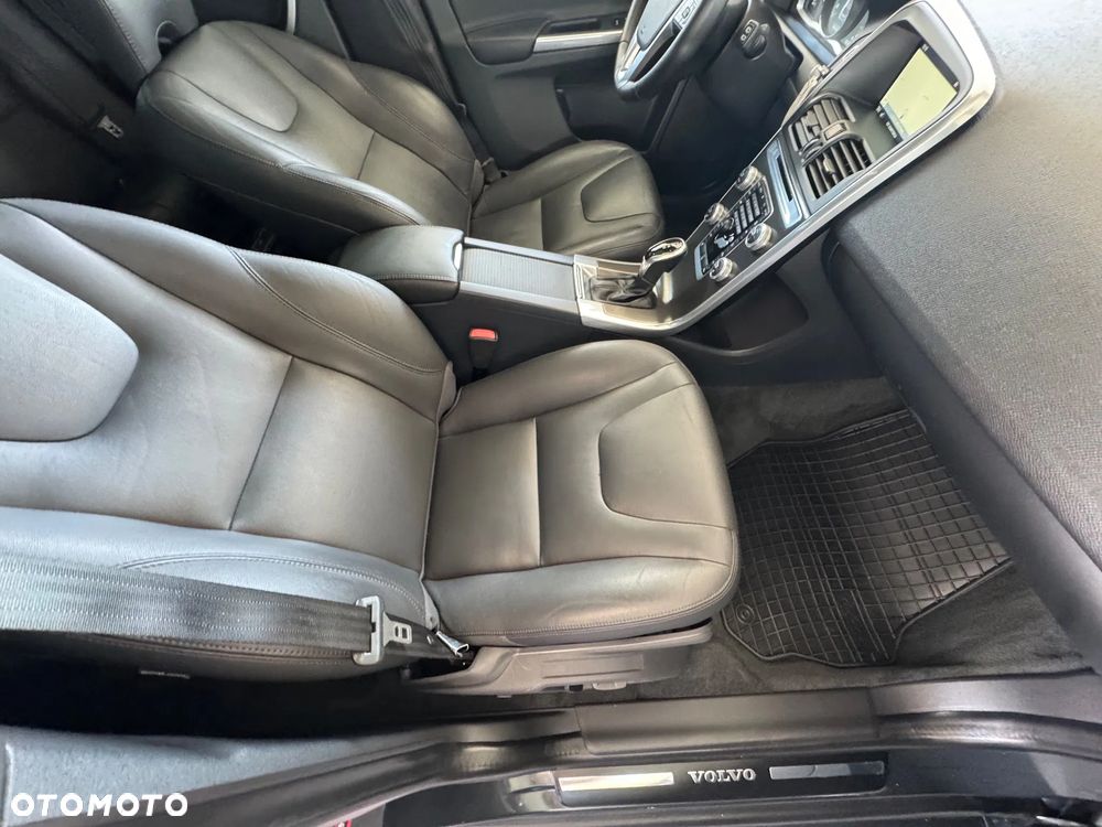 Volvo XC 60 T5 Drive-E Summum - 24