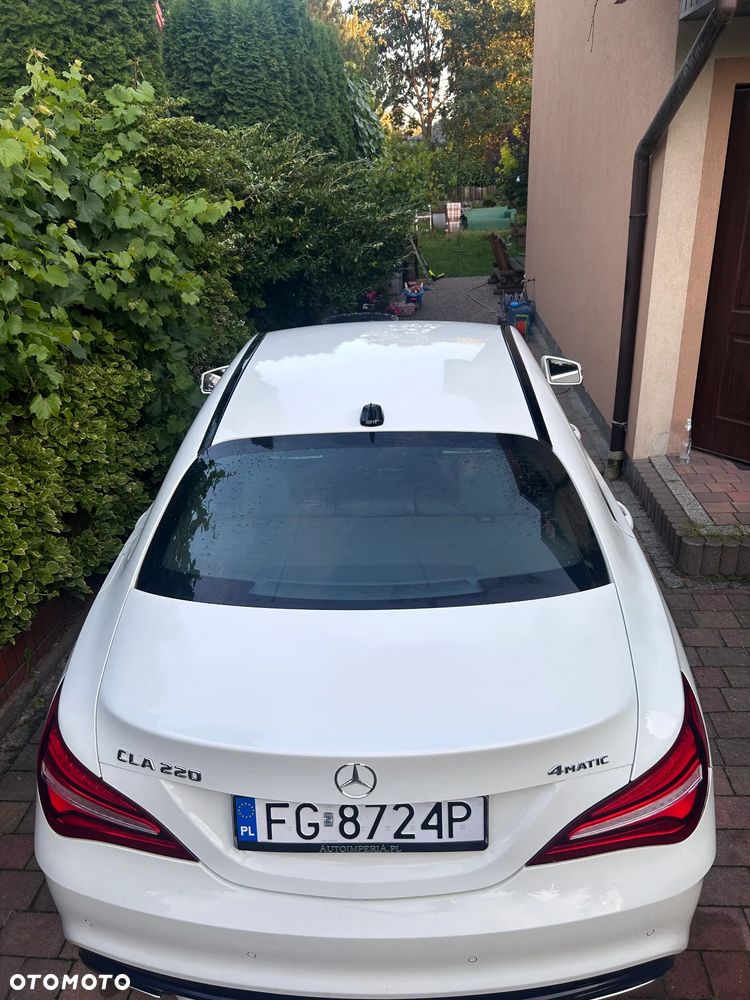Mercedes-Benz CLA 220 4-Matic AMG Line - 8