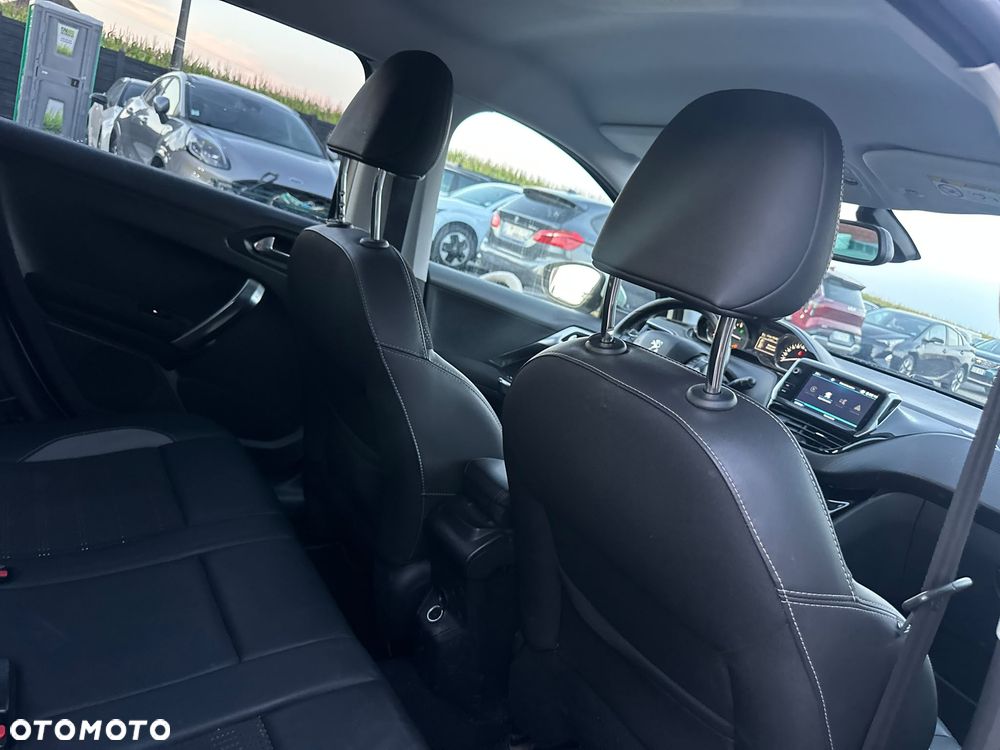 Peugeot 2008 PureTech 110 Stop&Start EAT6 Allure - 15