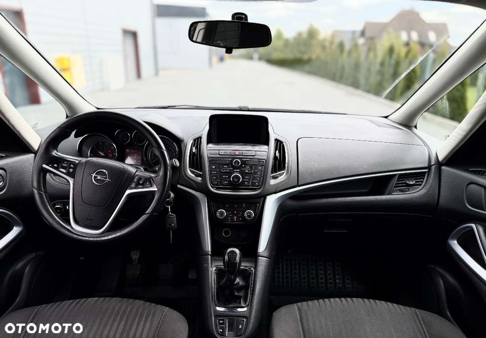 Opel Zafira - 20