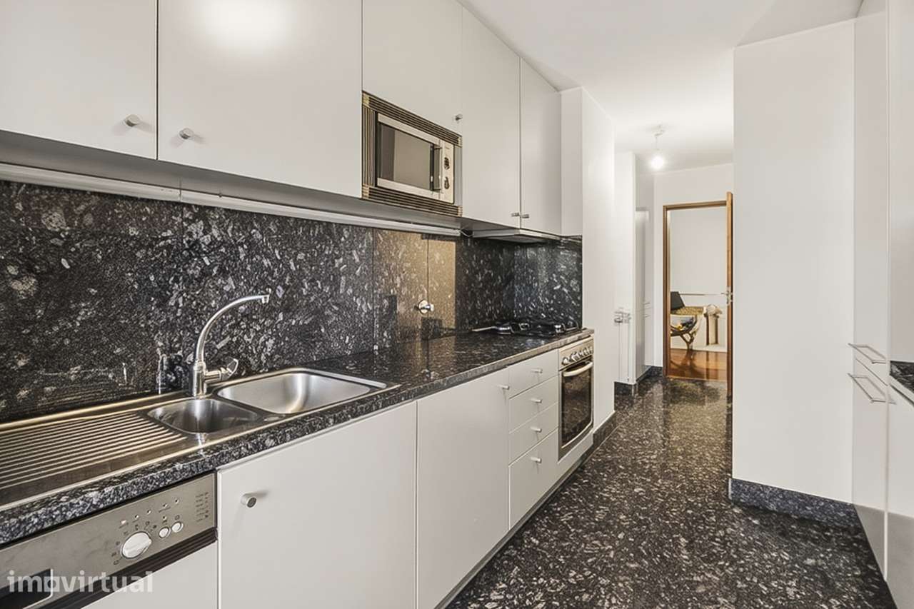 T3 Duplex com Jardim Privativo, O Conforto de uma Moradia  Porto - Grande imagem: 4/27