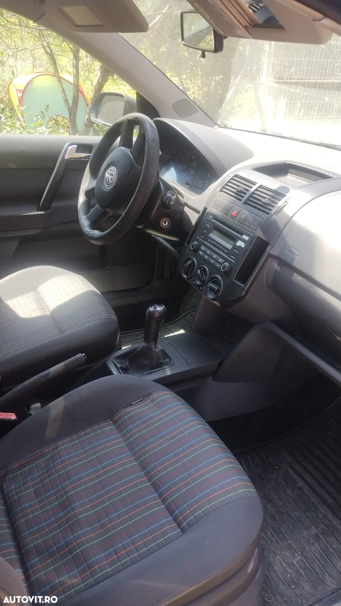 Volkswagen Polo 1.2 Attractive - 7
