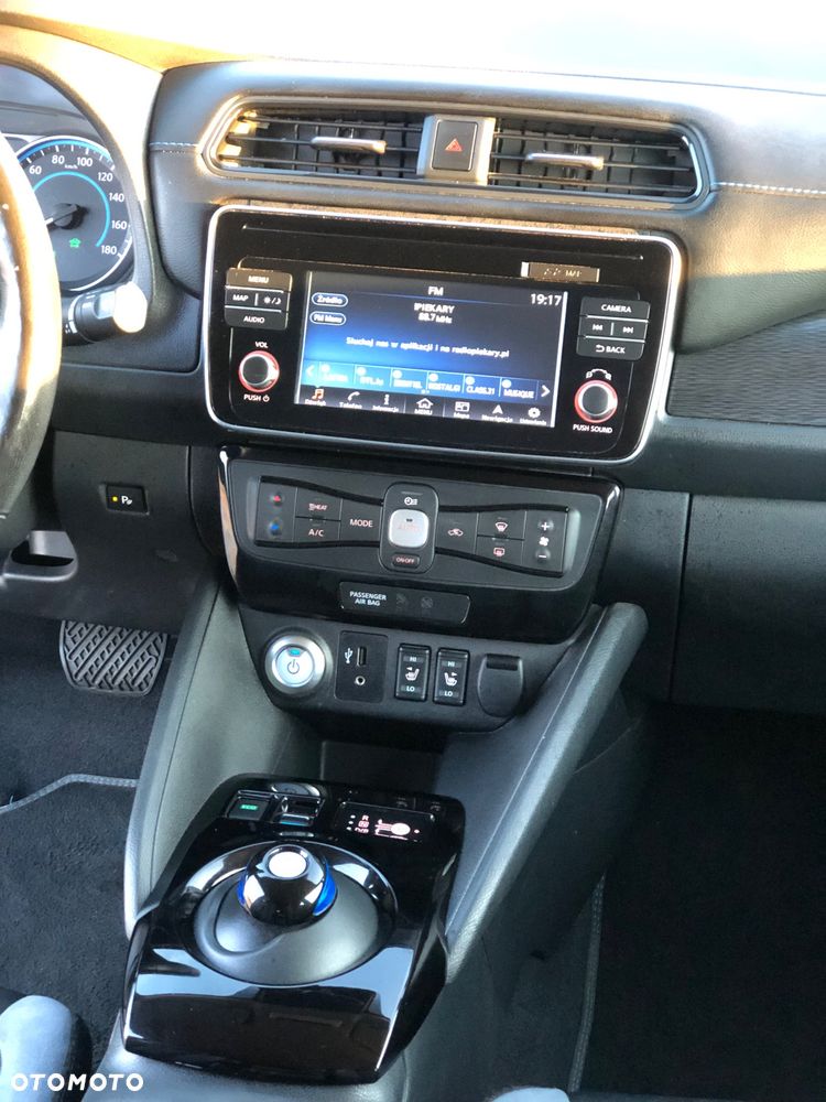 Nissan Leaf 40 kWh Tekna - 22
