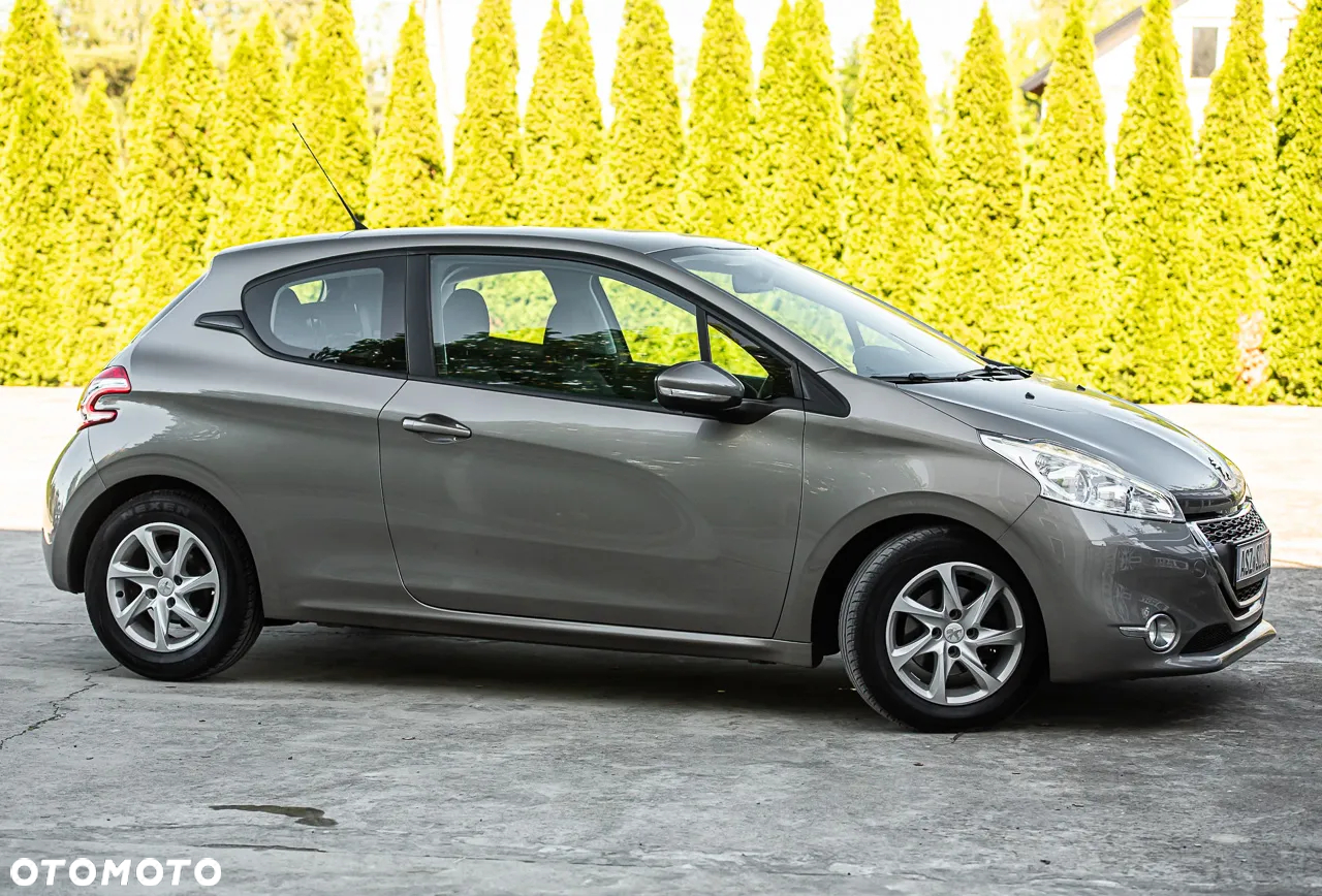 Peugeot 208 - 3