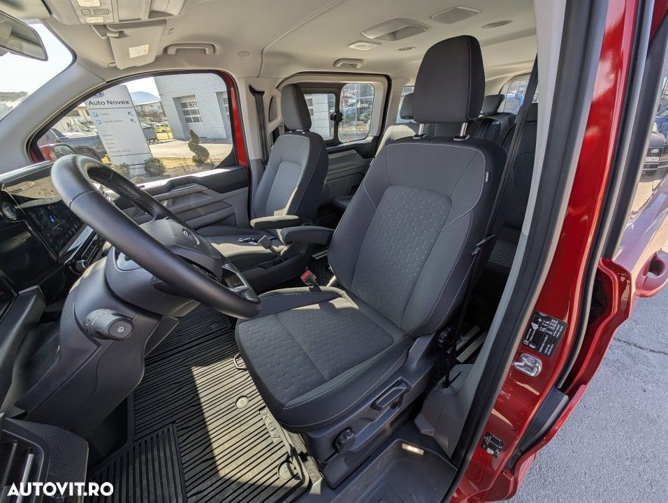 Ford Tourneo Custom - 14