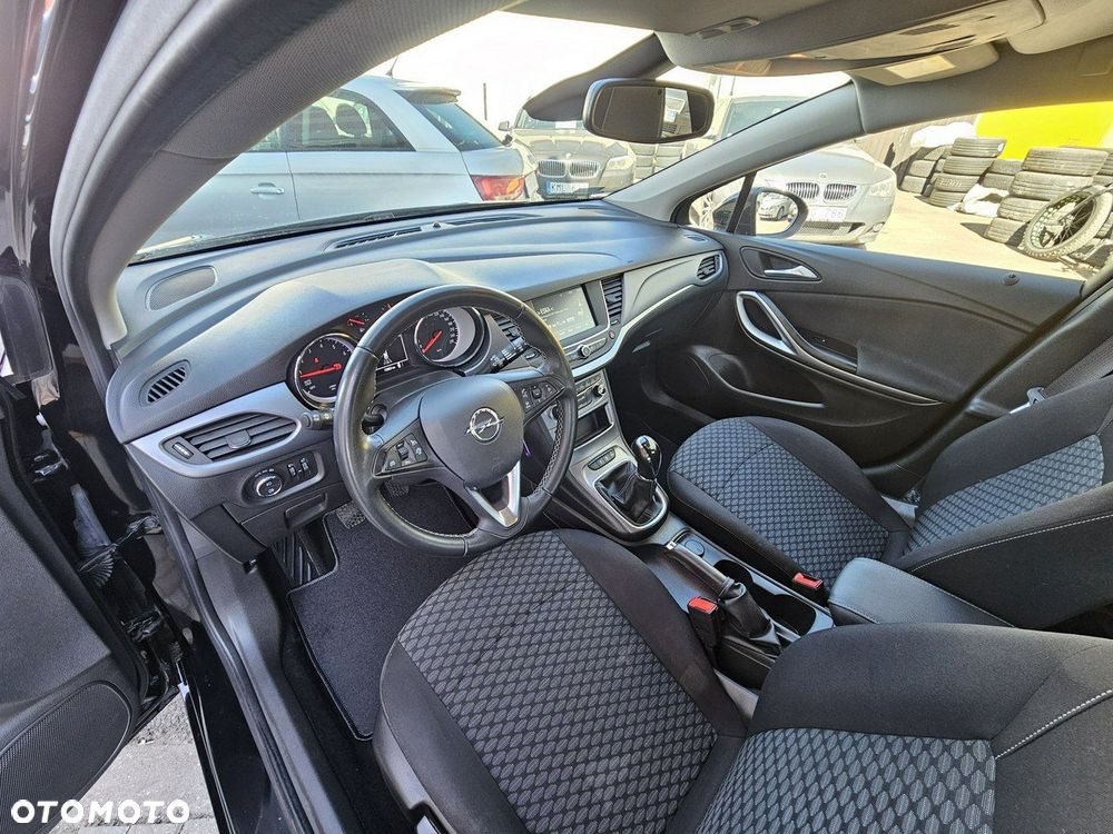 Opel Astra 1.4 T Enjoy S&S - 21