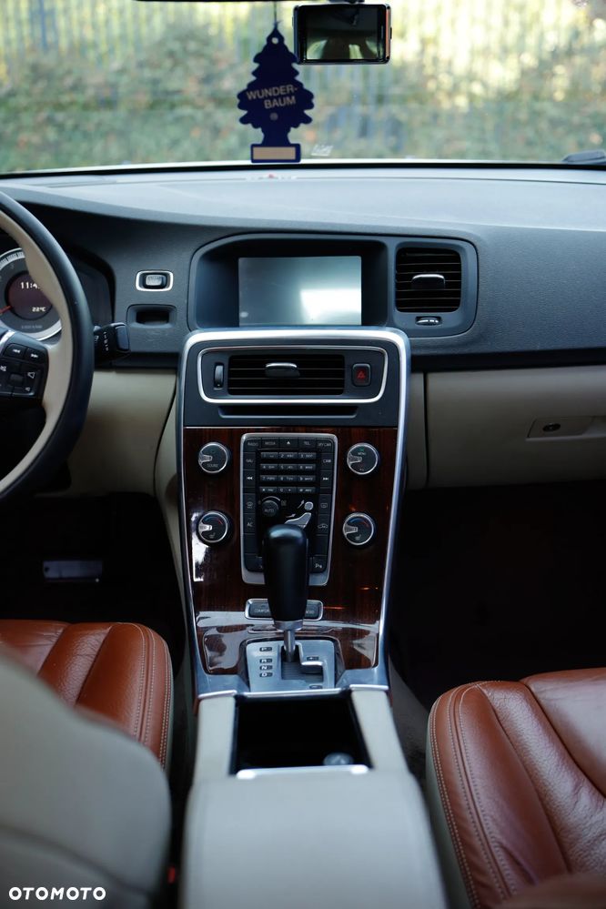 Volvo S60 2.5 T5 - 16