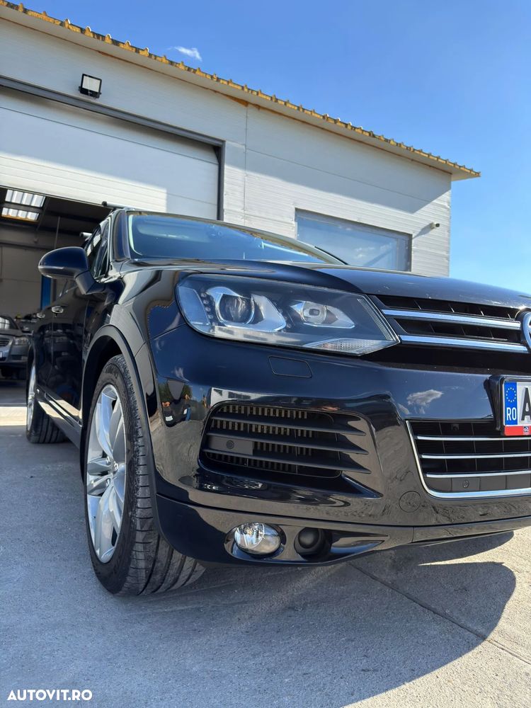 Volkswagen Touareg - 1
