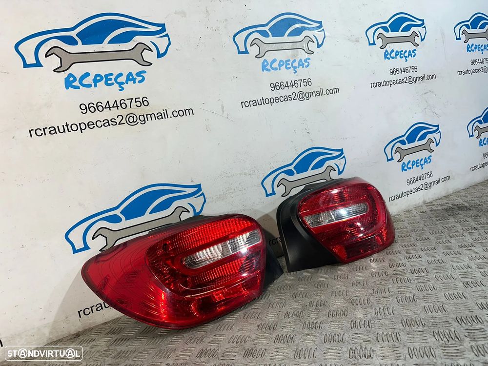 .Conjunto Farolins Tras Traseiros Esquerdo Direito Originais Mercedes Benz Classe A W176 2012 - 2018 - 1
