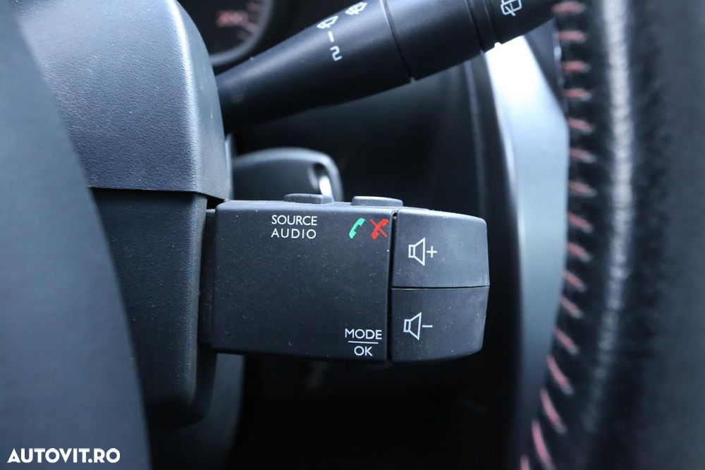 Dacia Duster 1.5 dCi 4x4 Prestige - 31