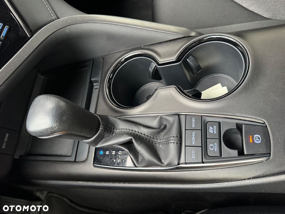 Toyota Camry 2.5 Hybrid Comfort CVT - 8