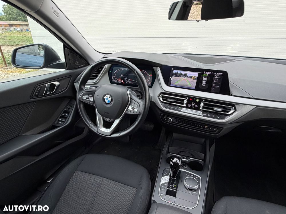 BMW Seria 2 218i Aut. - 26