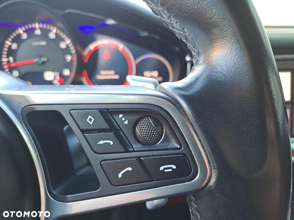 Porsche Panamera 4 - 17