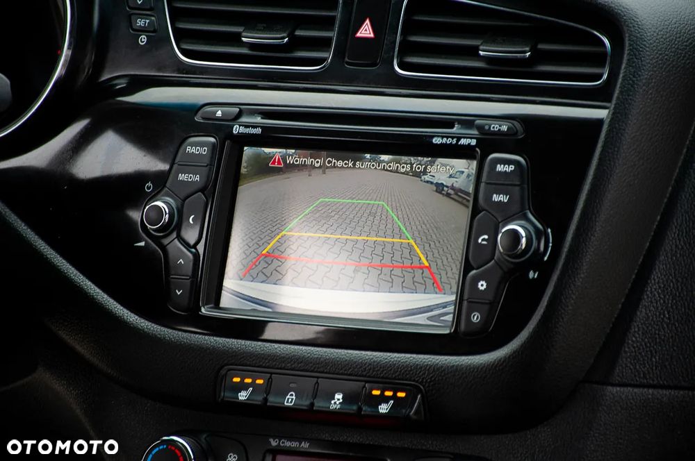 Kia Ceed - 40