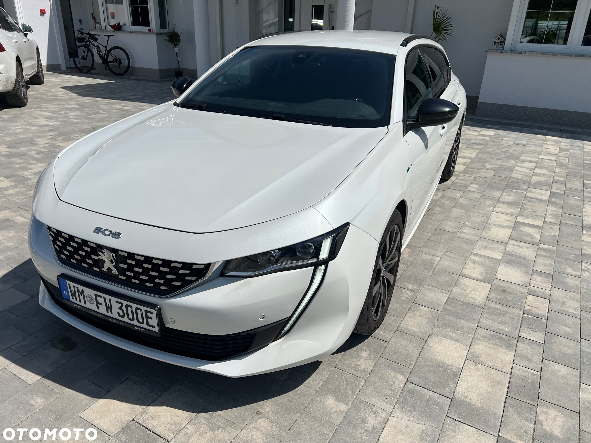 Peugeot 508 SW Plug-In Hybrid 225 e-EAT8 GT - 24