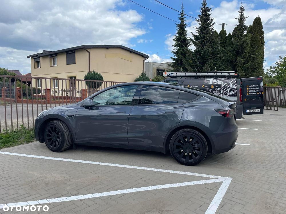 Tesla Y Long Range AWD - 7