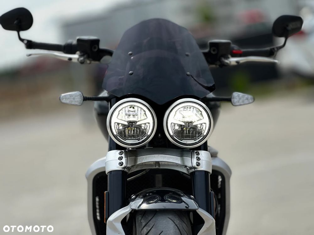 Triumph Rocket - 12