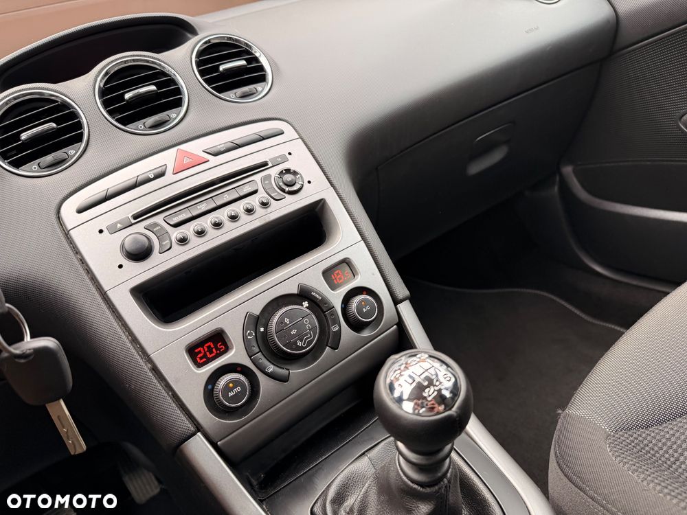 Peugeot 308 1.6 HDi Premium - 26