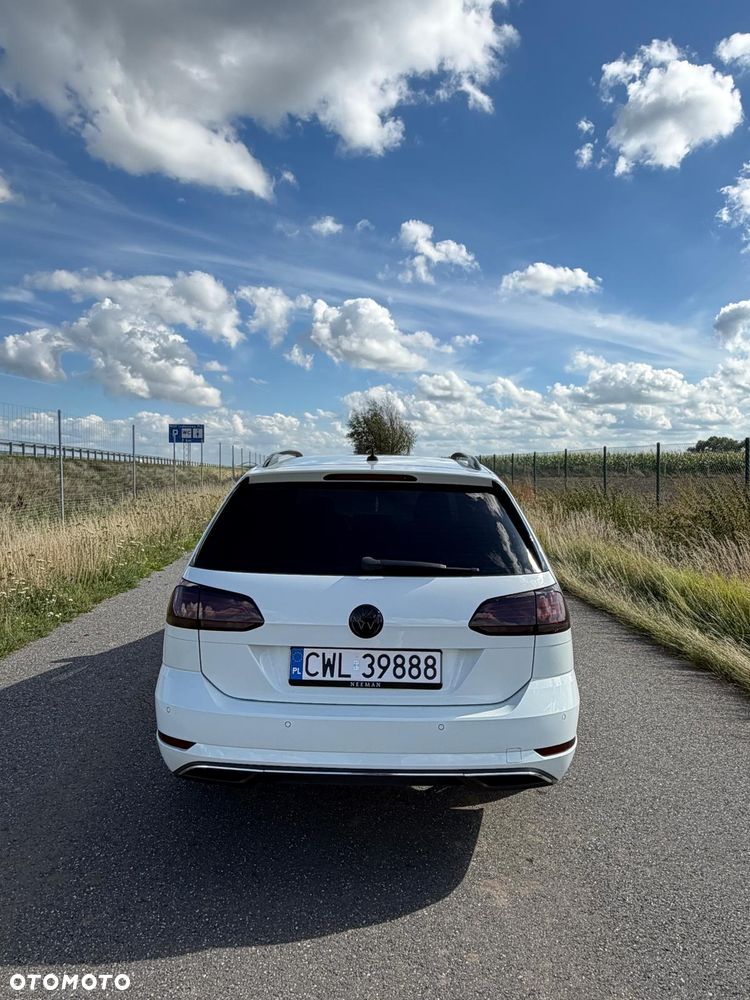 Volkswagen Golf 2.0 TDI SCR DSG IQ.DRIVE - 9