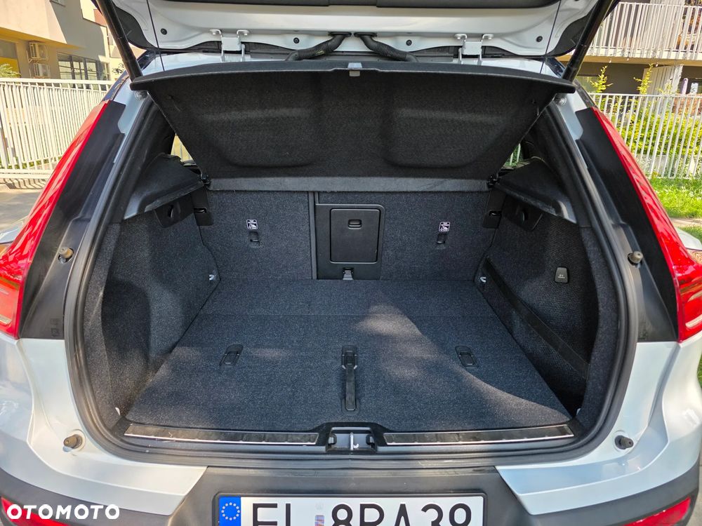 Volvo XC 40 T5 AWD R-Design - 31