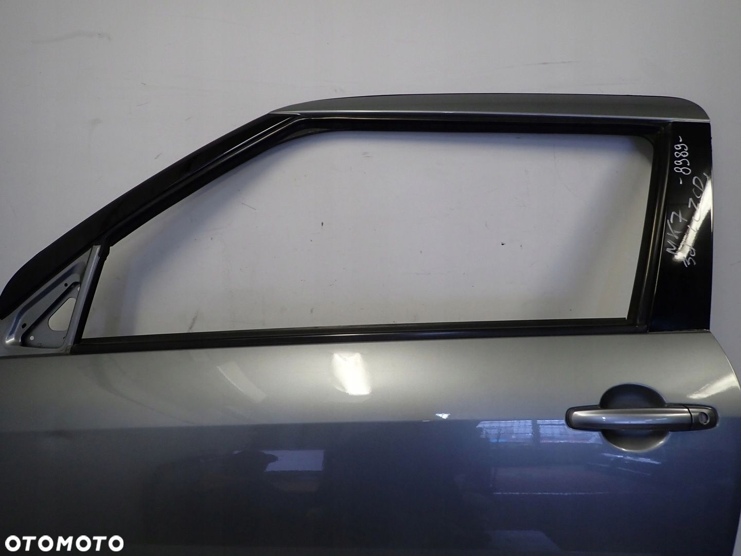 SUZUKI SWIFT MK7 3d 10- MK7 DRZWI LEWE ZCD - 10