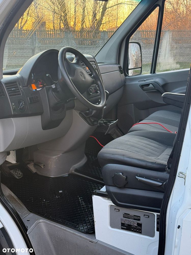 Mercedes-Benz Sprinter - 8