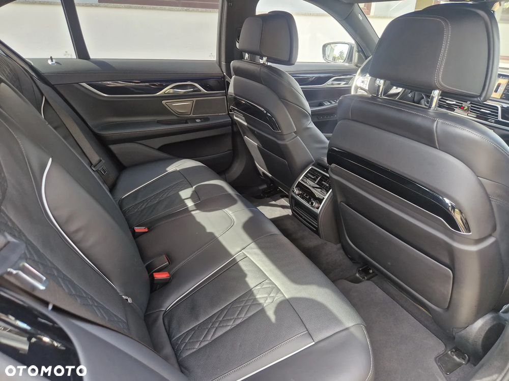 BMW Seria 7 750d xDrive sport - 9
