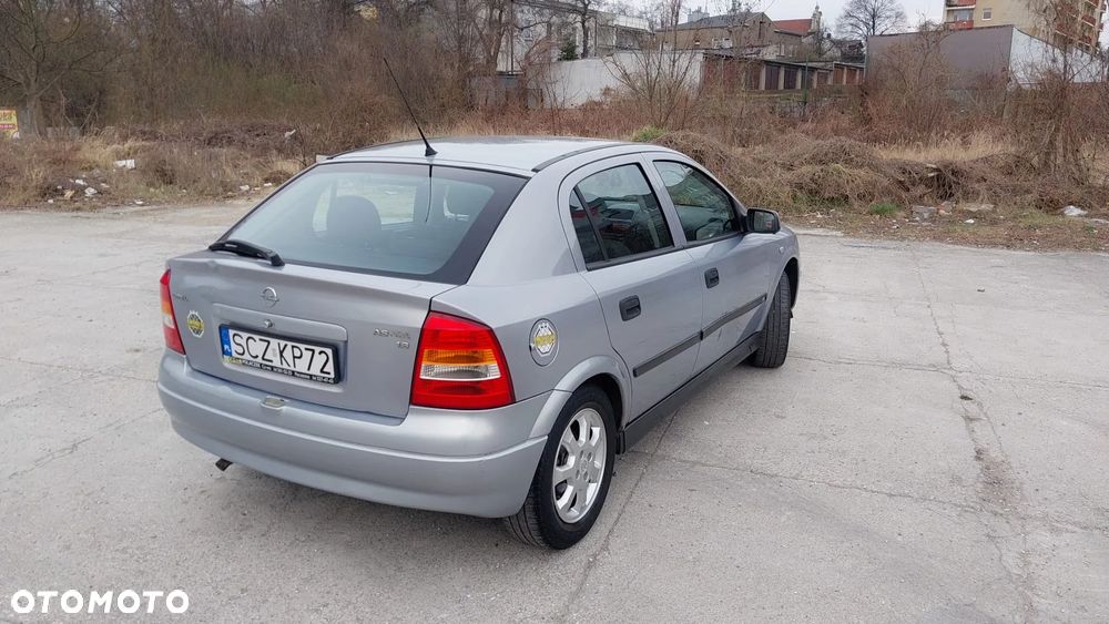 Opel Astra 1.6 GL / Start - 11