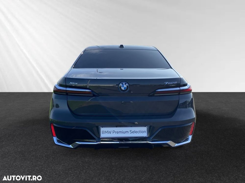 BMW Seria 7 2024 photo 3