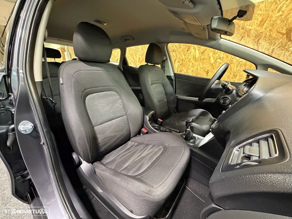 Kia Ceed SW 1.4 CRDi ECO - 22