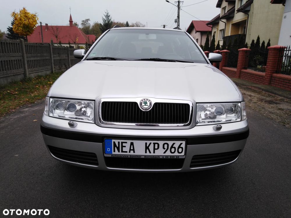 Skoda Octavia 2.0 Combi Ambiente 4x4 - 1