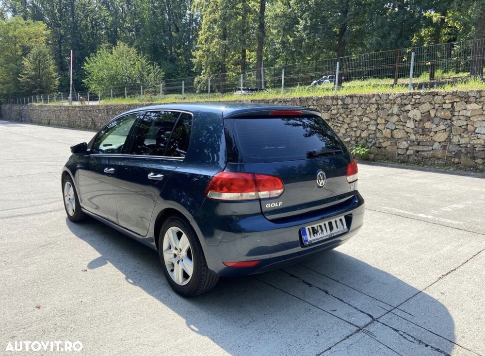 Volkswagen Golf 1.6 Comfortline - 4