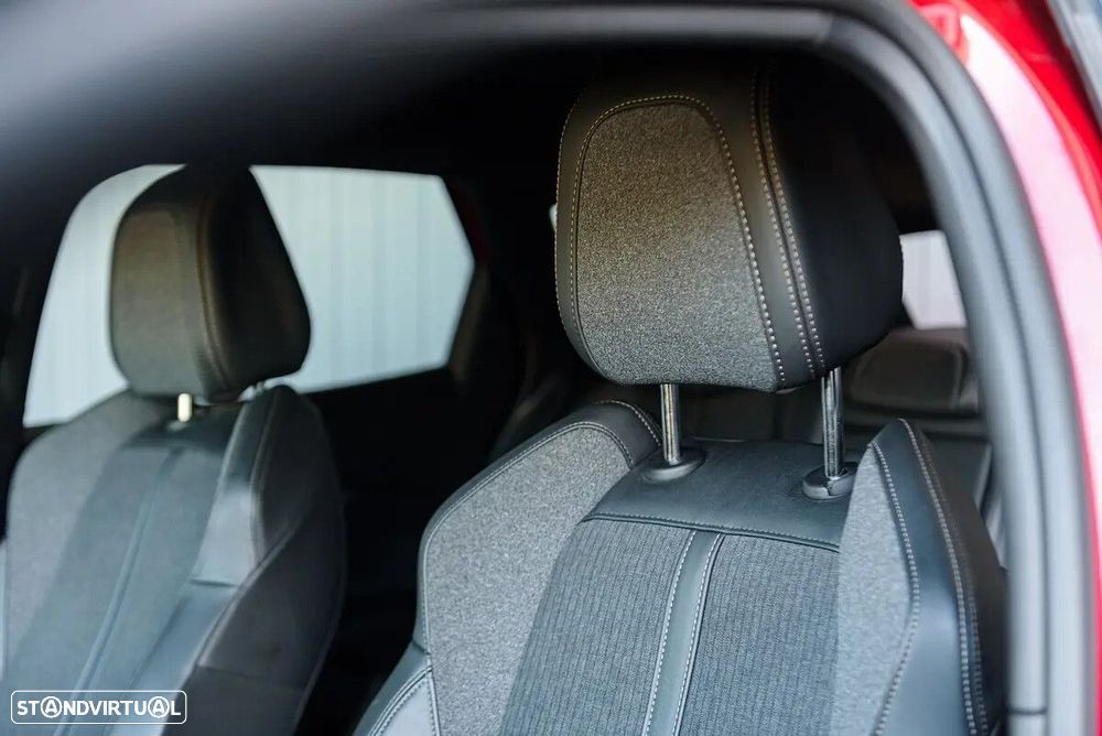 Peugeot 3008 1.5 BlueHDi GT EAT8 - 32