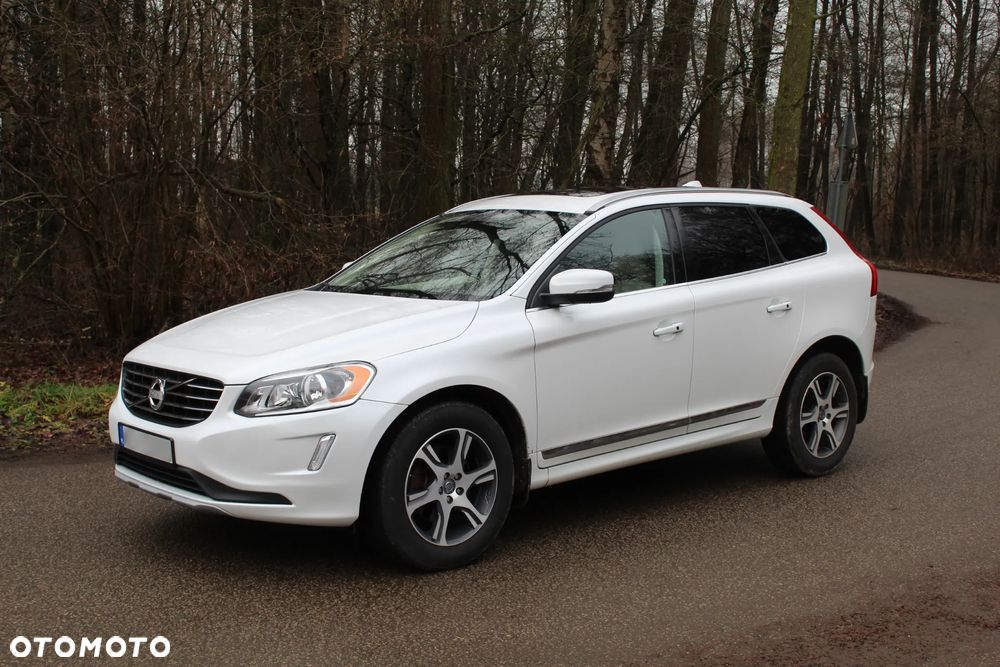 Volvo XC 60 T6 AWD Momentum - 1