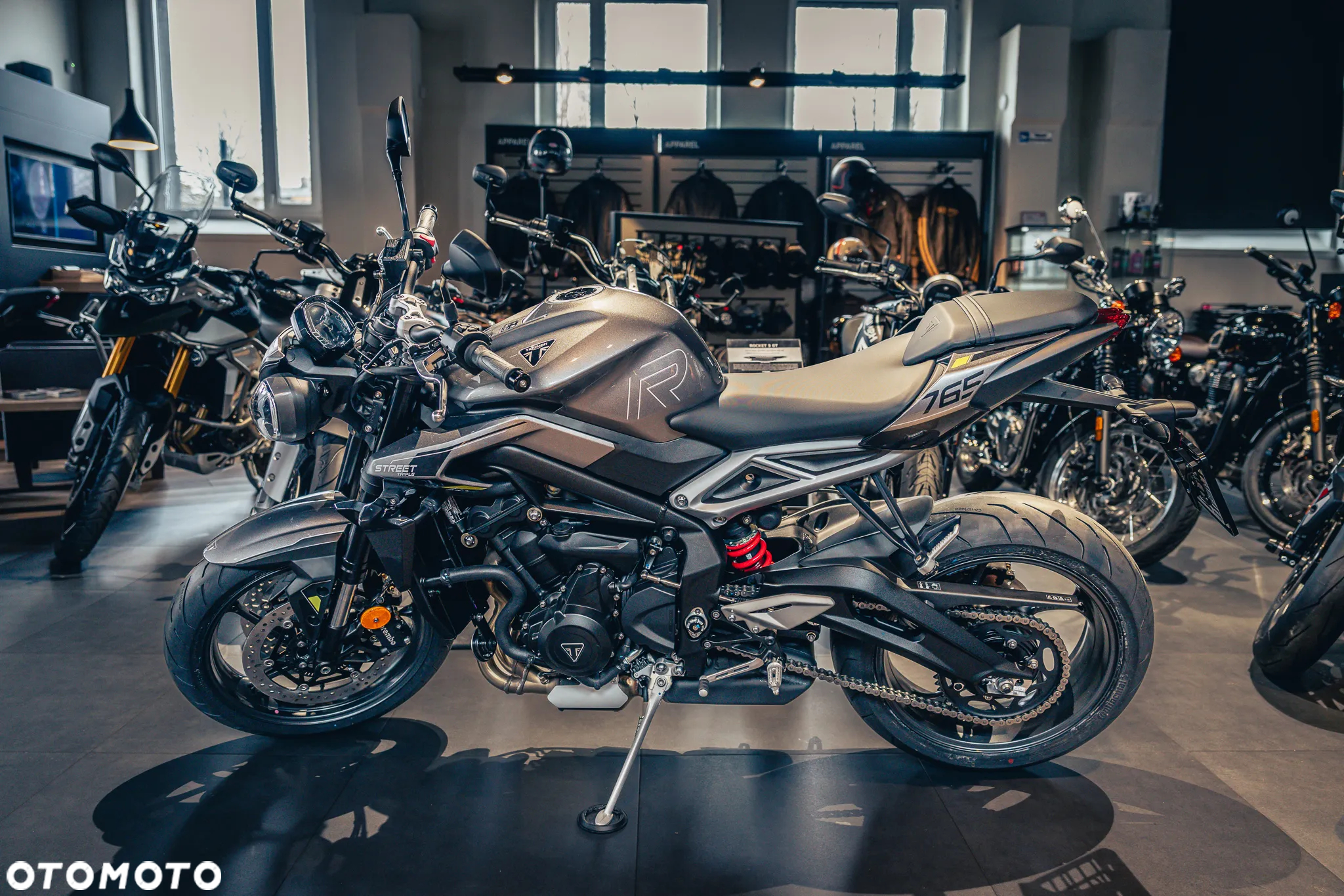 Triumph Street Triple - 13