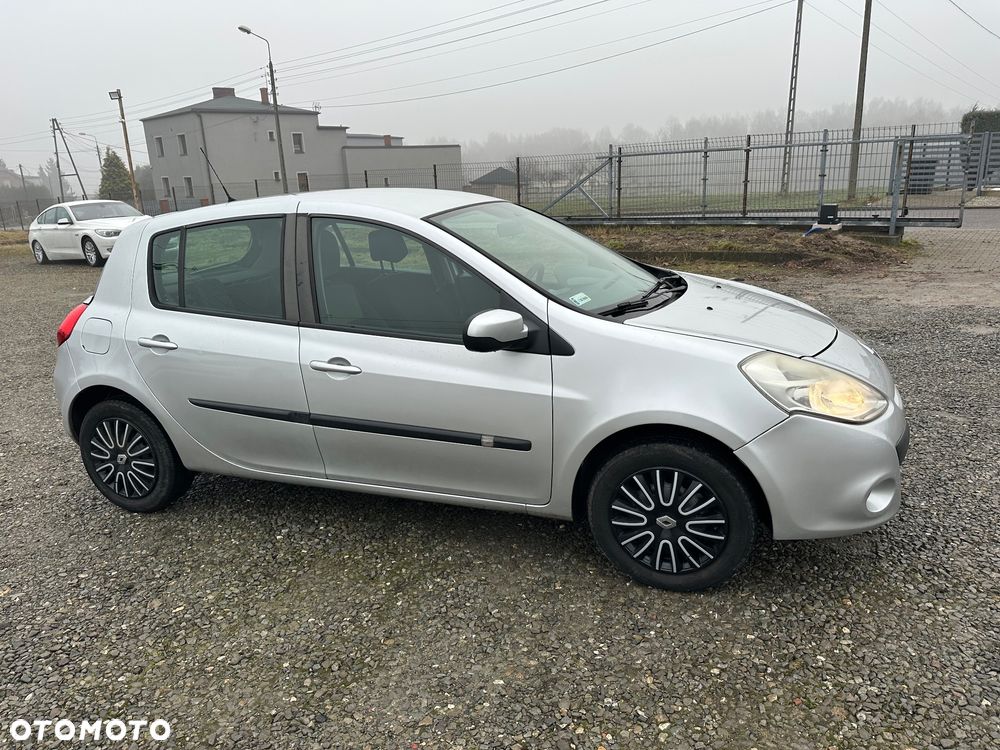 Renault Clio 1.2 TCE Authentique - 2