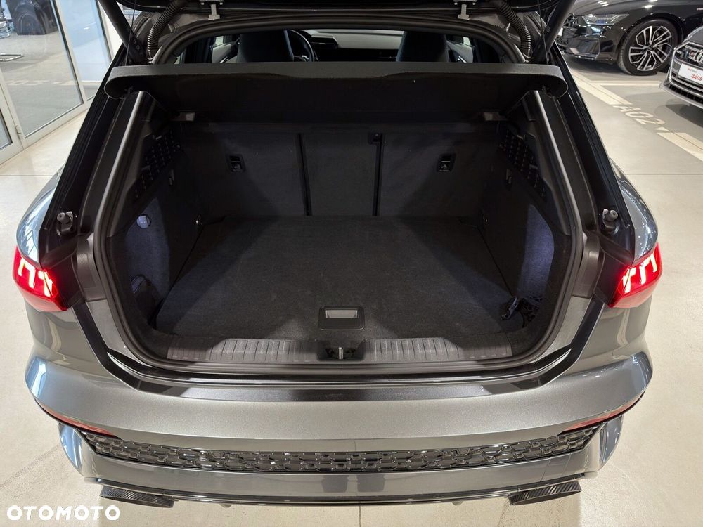 Audi RS3 Sportback - 32