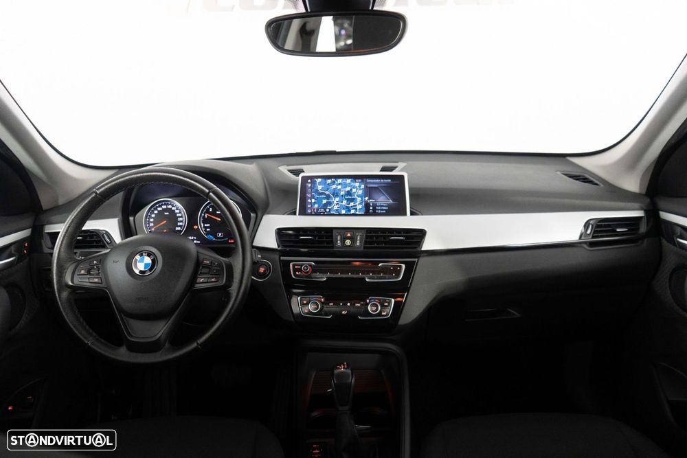 BMW X1 25 e xDrive Corporate Edition - 22