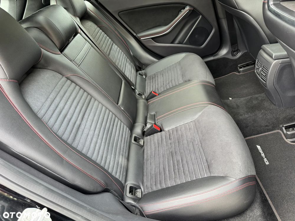 Mercedes-Benz GLA 250 4Matic 7G-DCT AMG Line - 34