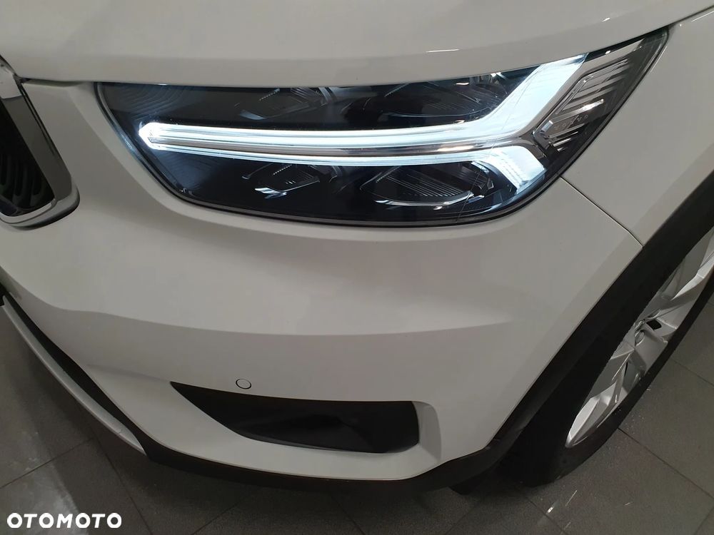 Volvo XC 40 D3 SCR R-Design - 28