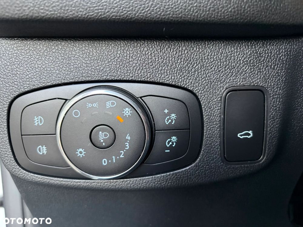 Ford Focus 1.0 EcoBoost Titanium X - 17